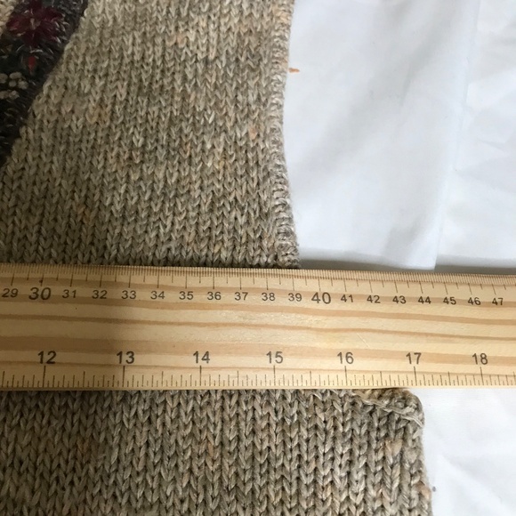 Graffiti Women’s Boho Knit Sweater Vest, Floral Detail - Picture 13 of 16